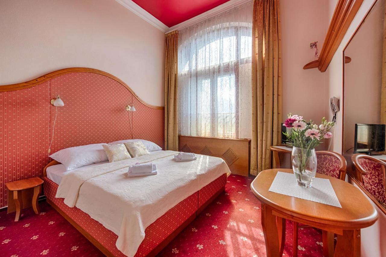 Hotel Zlaty Orel Ostravice Exterior photo